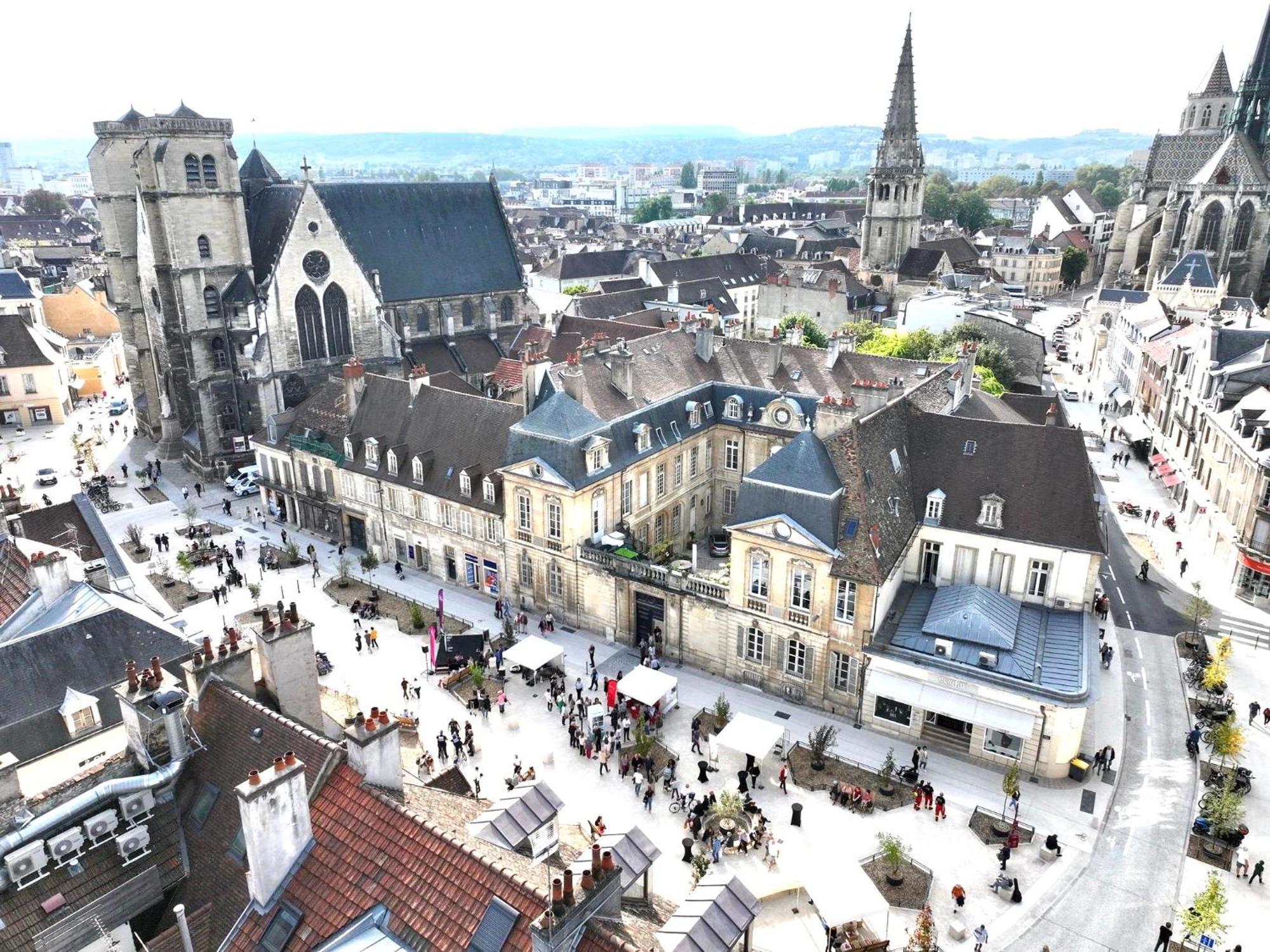 Suite - Le Monge - Dijon Centre Historique المظهر الخارجي الصورة